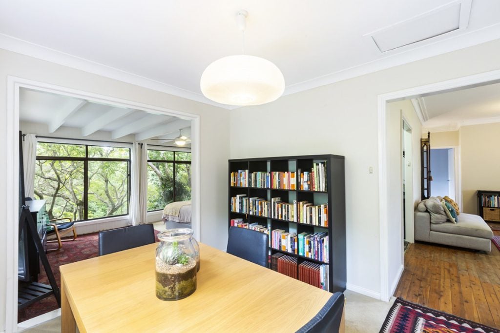 22 Davies Avenue, Springwood NSW 2777 — photo 4