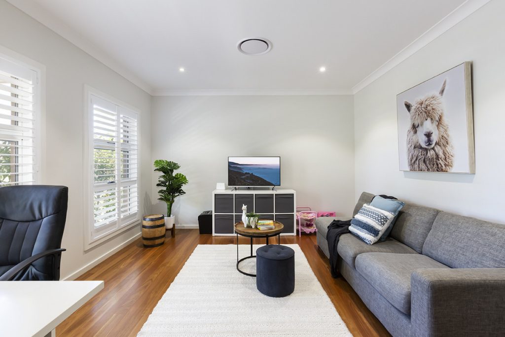 27 Lochinvar Street, Winmalee NSW 2777 — photo 11