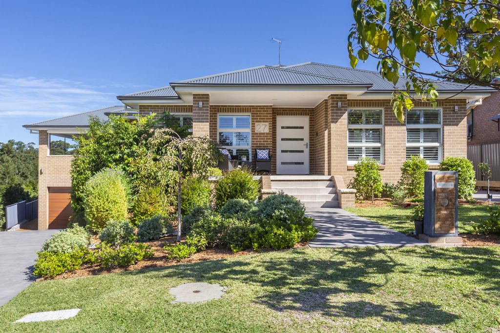 27 Lochinvar Street, Winmalee NSW 2777