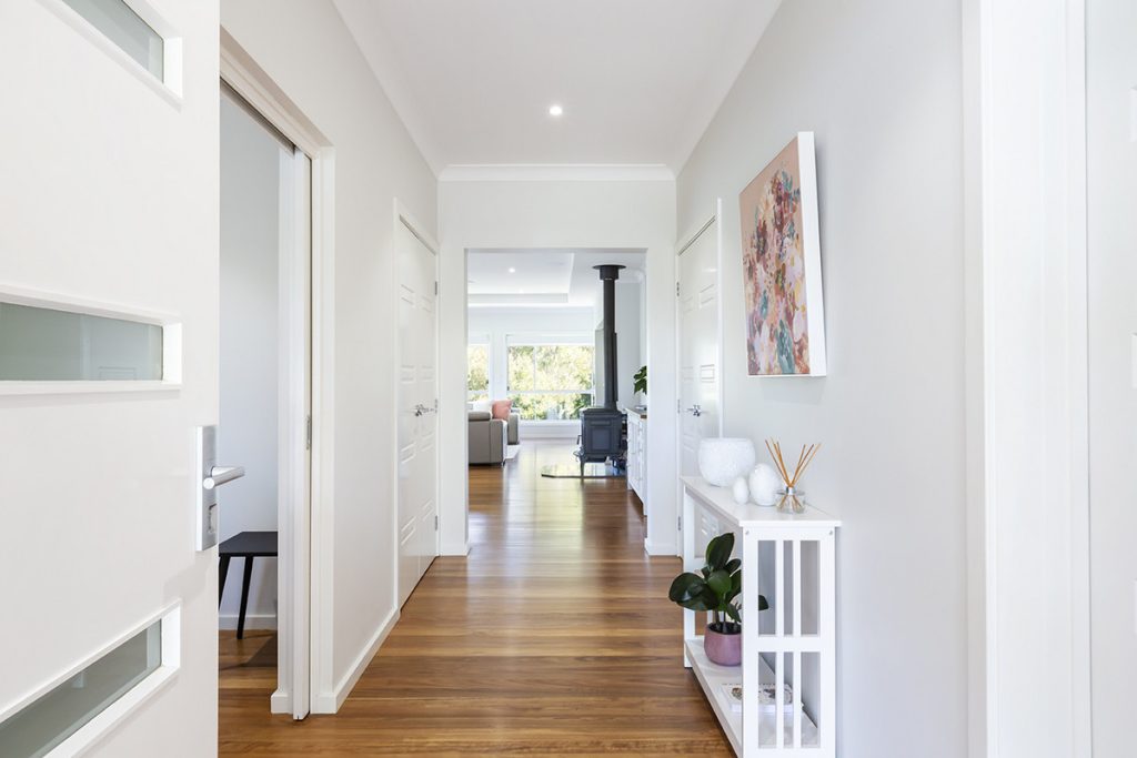 27 Lochinvar Street, Winmalee NSW 2777 — photo 12