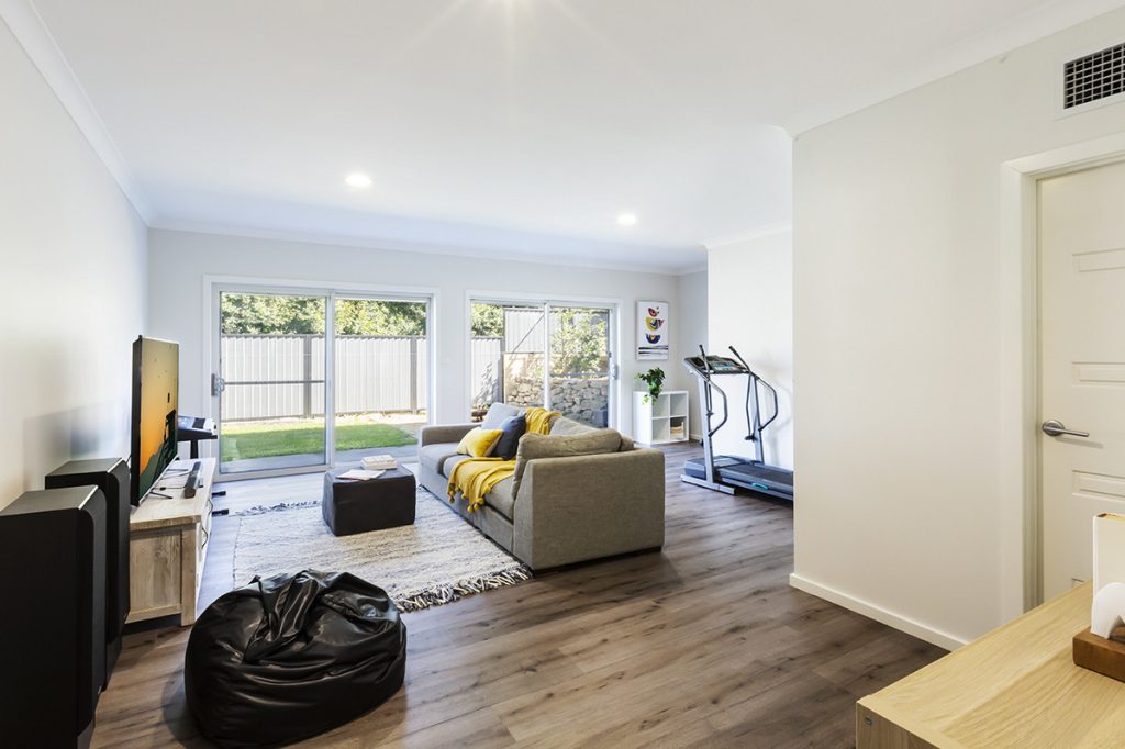 27 Lochinvar Street, Winmalee NSW 2777 — photo 13