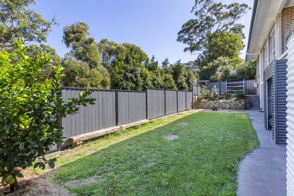 27 Lochinvar Street, Winmalee NSW 2777 — photo 18