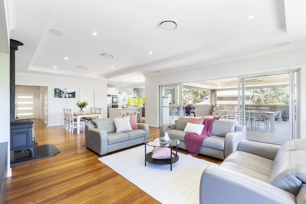 27 Lochinvar Street, Winmalee NSW 2777 — photo 5