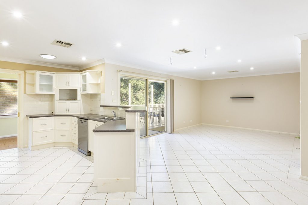 2 Piperita Place, Winmalee NSW 2777 — photo 3