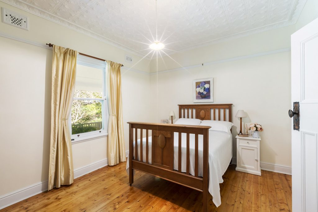23 Moorecourt Avenue, Springwood NSW 2777 — photo 13
