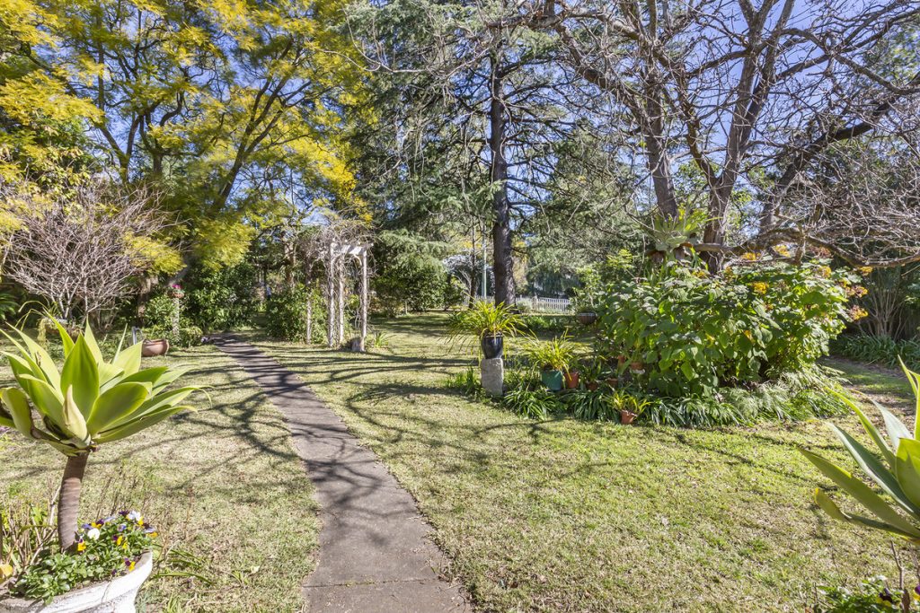 23 Moorecourt Avenue, Springwood NSW 2777 — photo 23