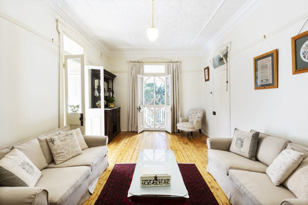 23 Moorecourt Avenue, Springwood NSW 2777 — photo 4