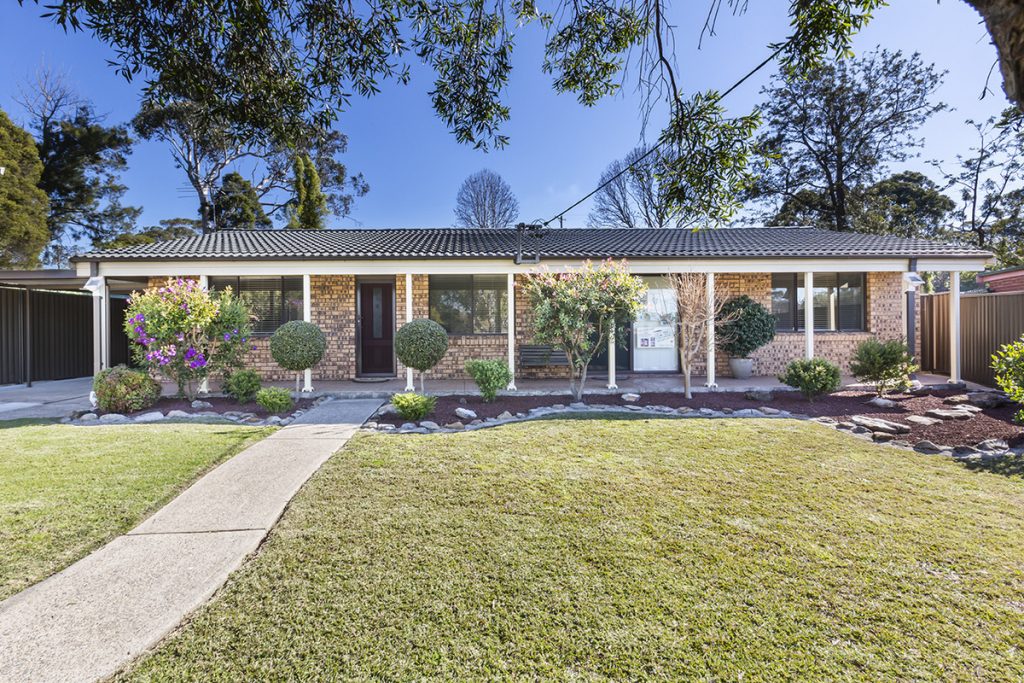 11 Grahame Street, Blaxland NSW 2774