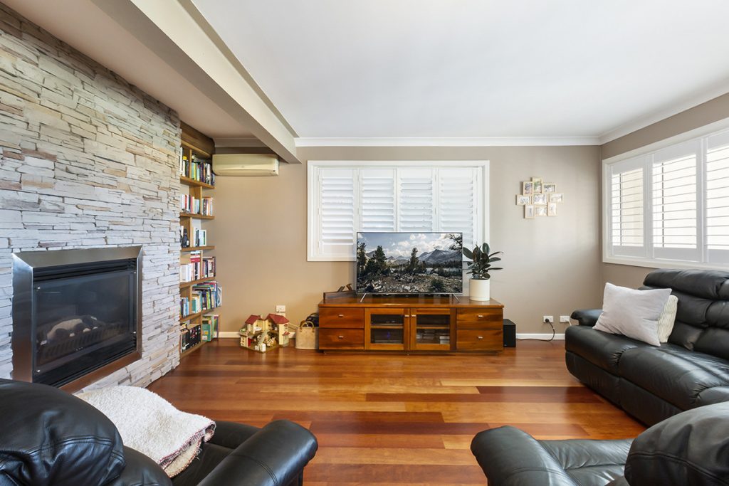 15 Coomassie Avenue, Faulconbridge NSW 2776 — photo 6