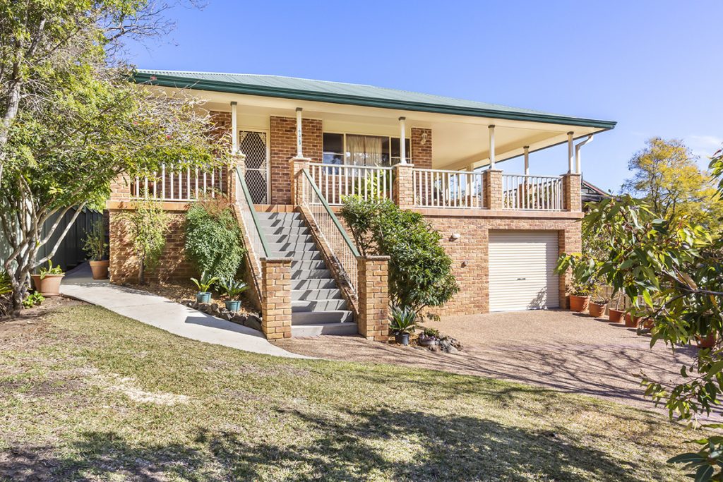 14 Lugano Avenue, Springwood NSW 2777