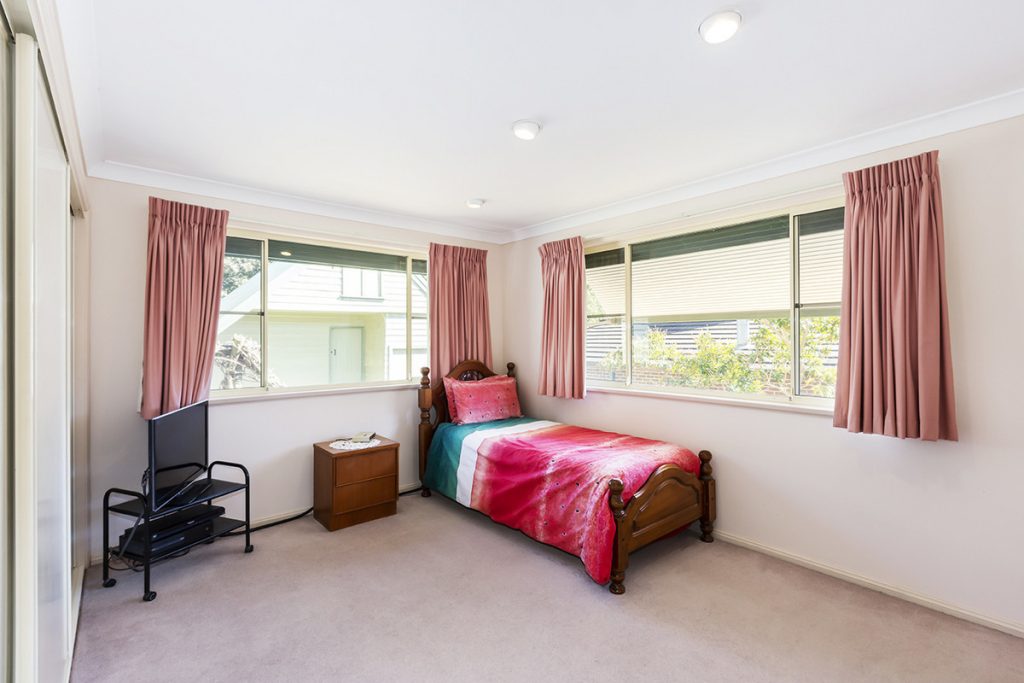 14 Lugano Avenue, Springwood NSW 2777 — photo 8