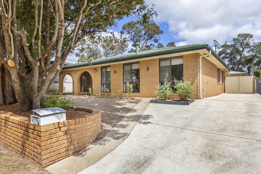 14 Booker Road, Hawkesbury Heights NSW 2777