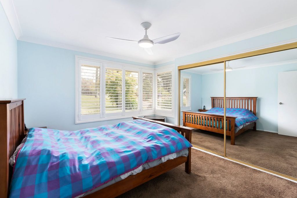 17 Boronia Crescent, Winmalee NSW 2777 — photo 4