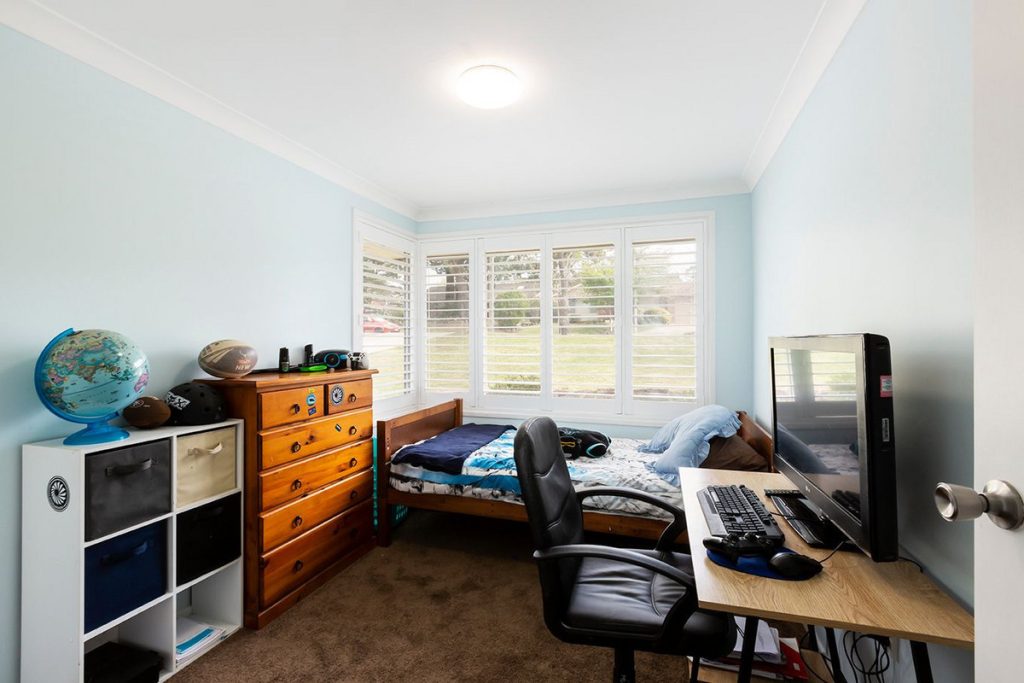 17 Boronia Crescent, Winmalee NSW 2777 — photo 5
