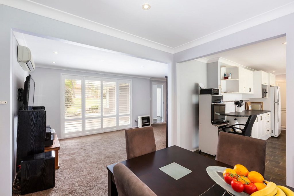 17 Boronia Crescent, Winmalee NSW 2777 — photo 8