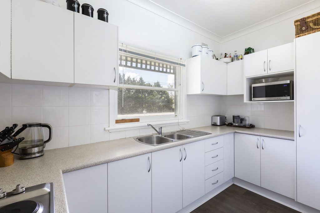 14 St Georges Crescent, Faulconbridge NSW 2776 — photo 2