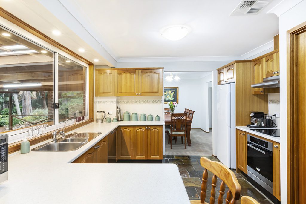 8 Jandiga Place, Winmalee NSW 2777 — photo 2