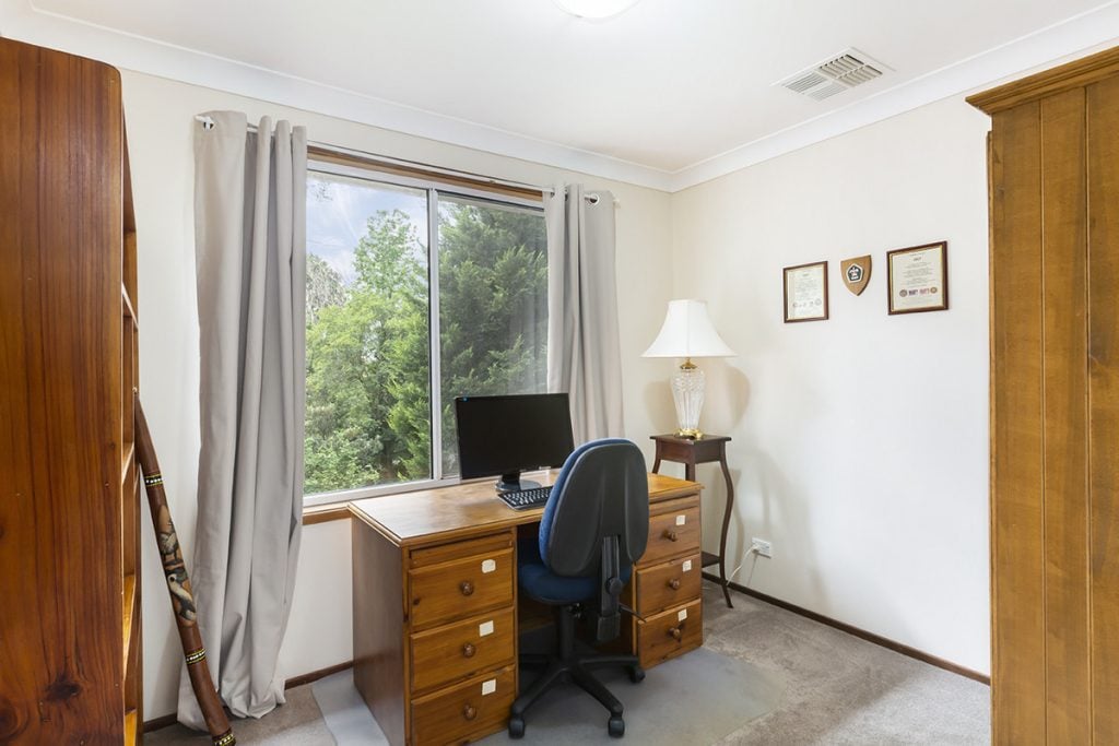 8 Jandiga Place, Winmalee NSW 2777 — photo 12