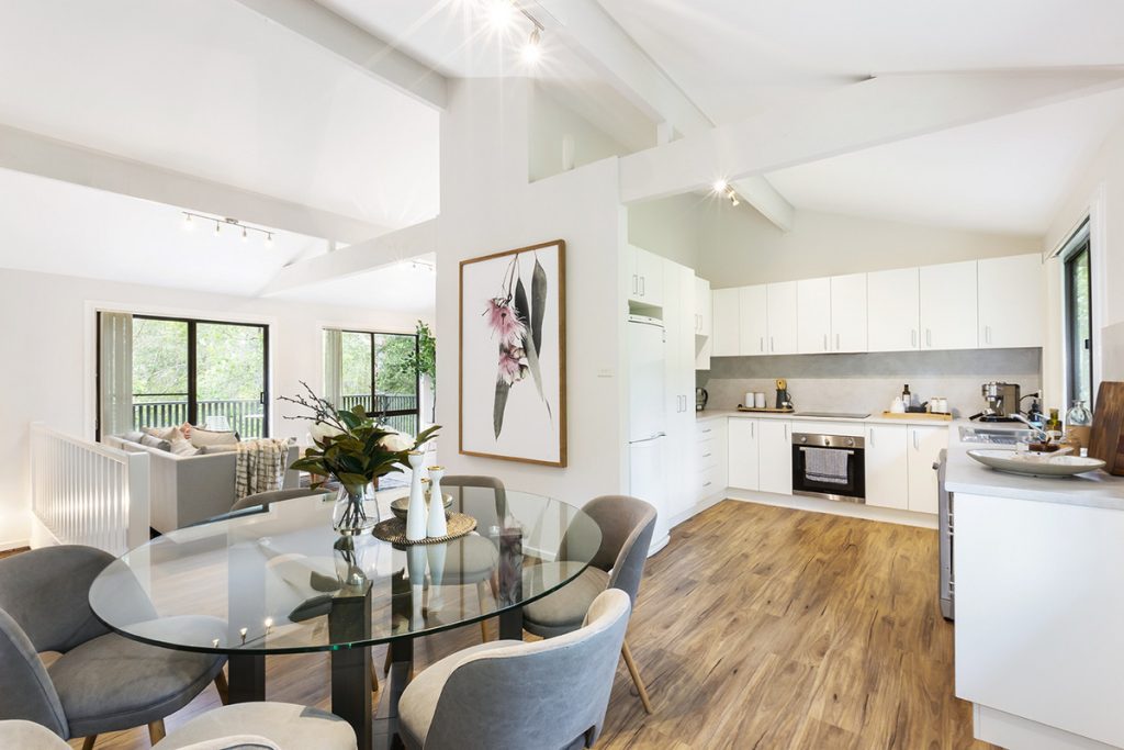 22 Picnic Glen, Springwood NSW 2777 — photo 2