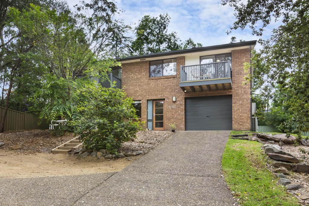 22 Picnic Glen, Springwood NSW 2777