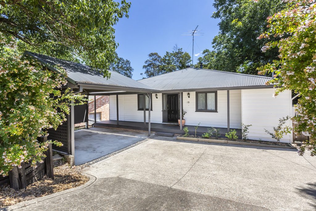 19 Great Western Highway, Valley Heights NSW 2777