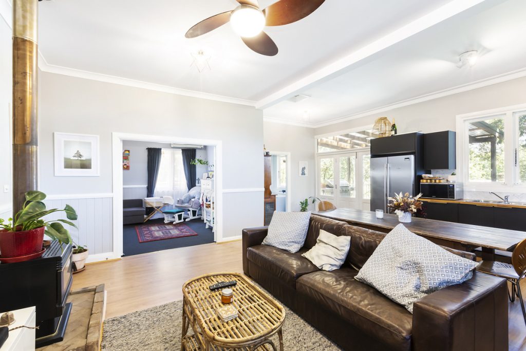 19 Great Western Highway, Valley Heights NSW 2777 — photo 3