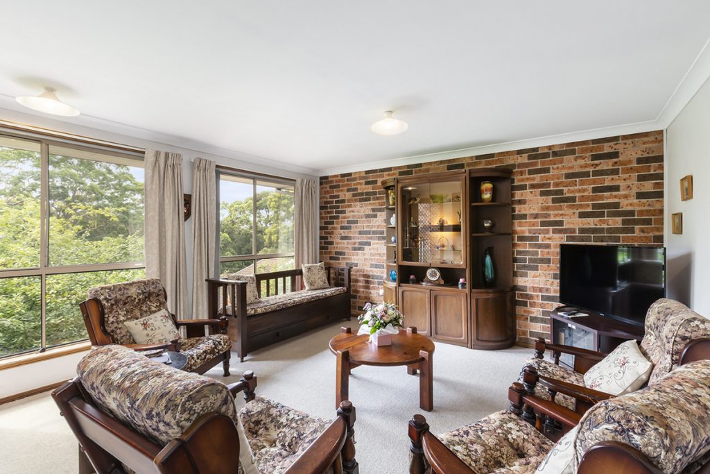 32 The Glen Crescent, Springwood NSW 2777 — photo 2