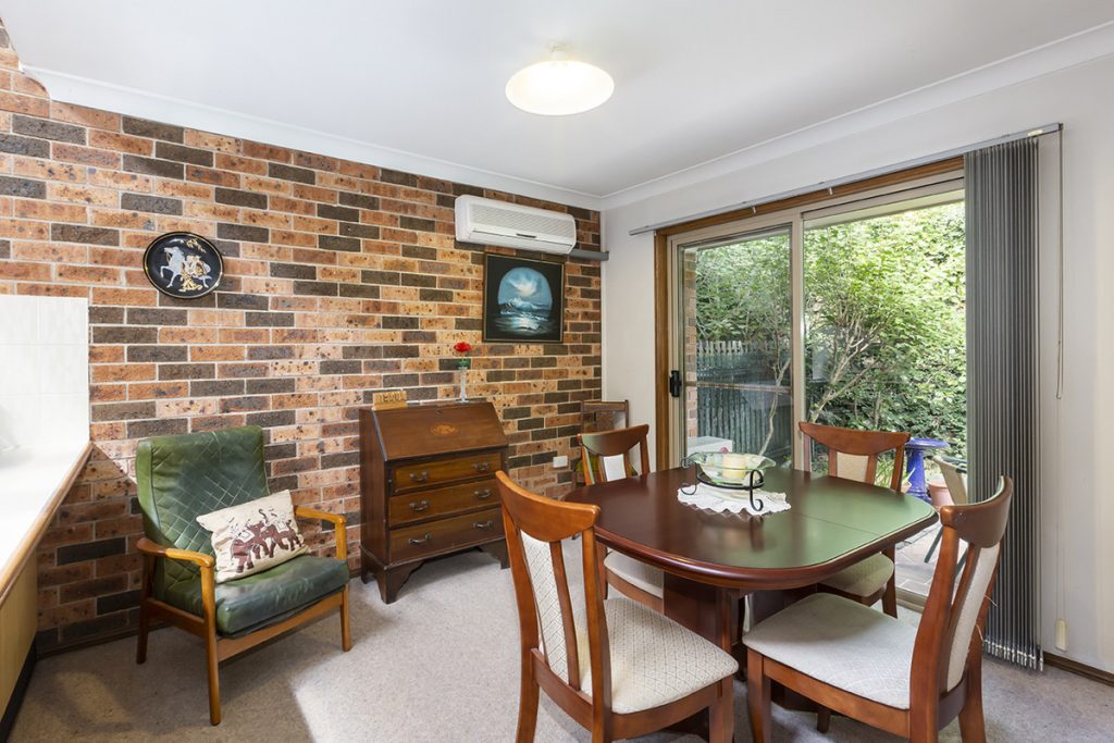 32 The Glen Crescent, Springwood NSW 2777 — photo 5