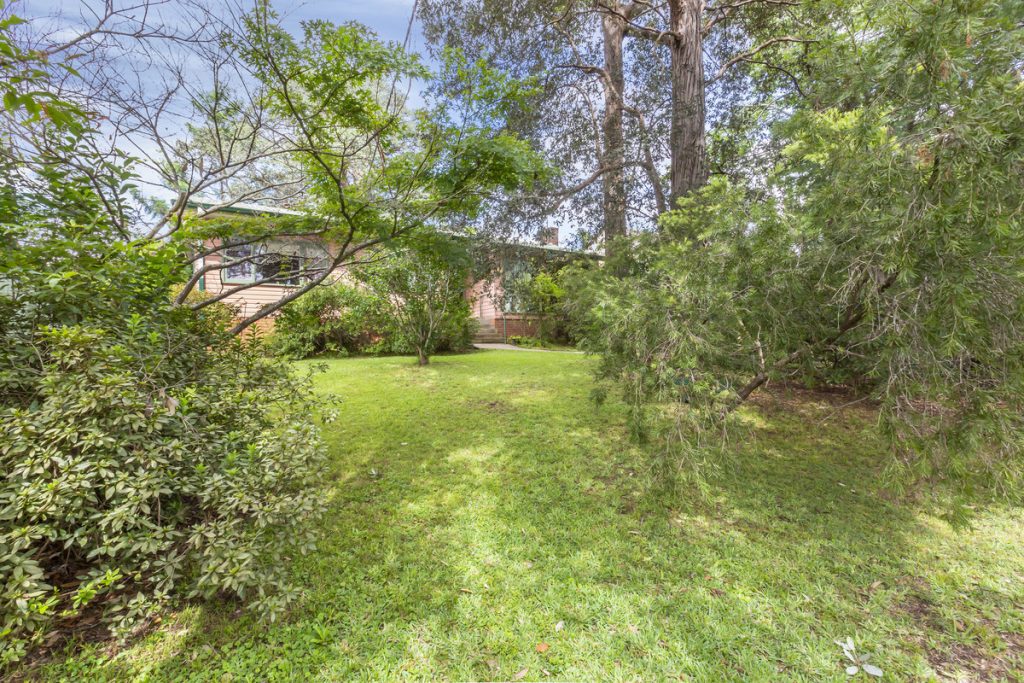15 Boorea Street, Blaxland NSW 2774 — photo 2
