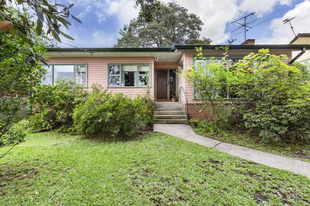 15 Boorea Street, Blaxland NSW 2774