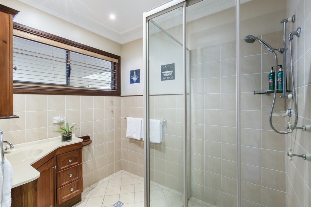 2 Lee Road, Winmalee NSW 2777 — photo 12