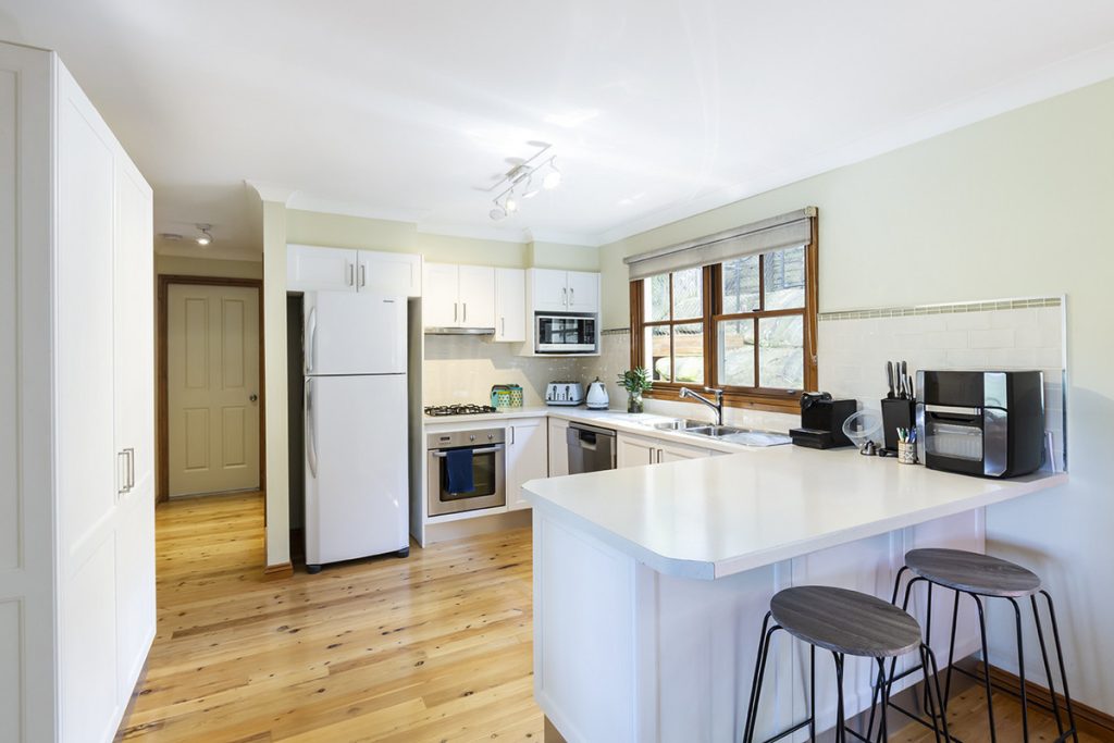 17 Moray Street, Winmalee NSW 2777 — photo 2