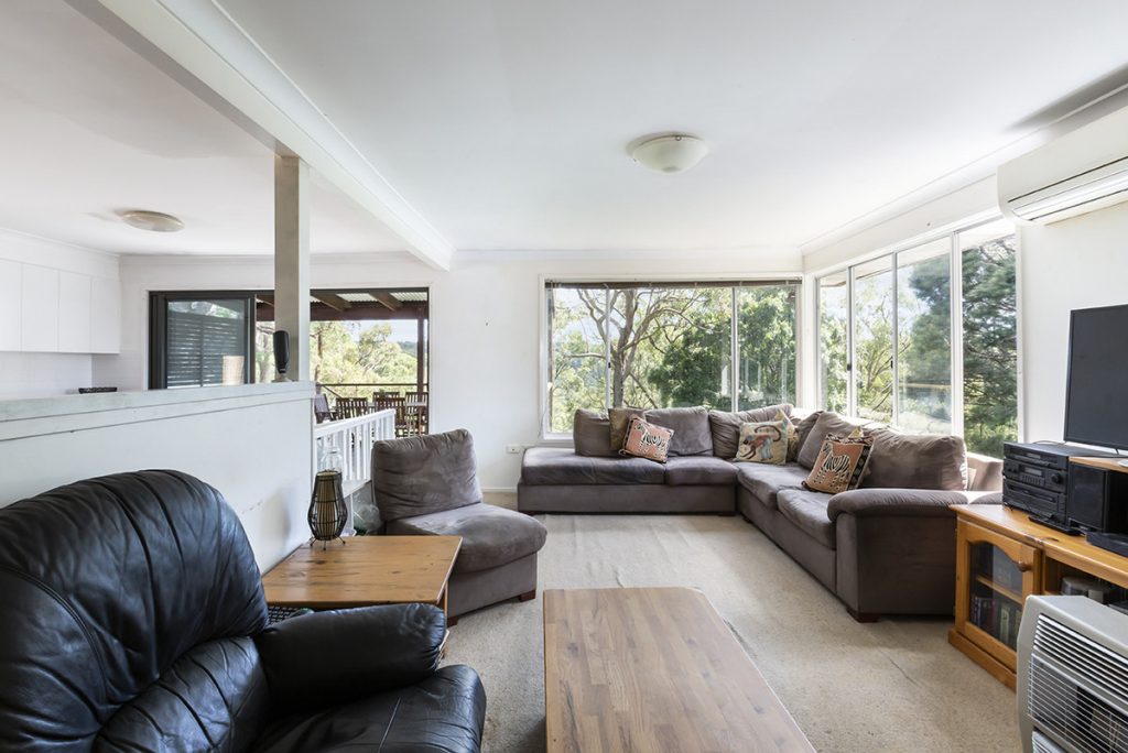 122 White Cross Road, Winmalee NSW 2777 — photo 3