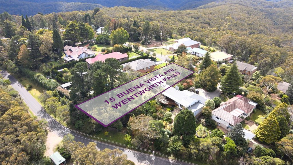 15 Buena Vista Avenue, Wentworth Falls NSW 2782