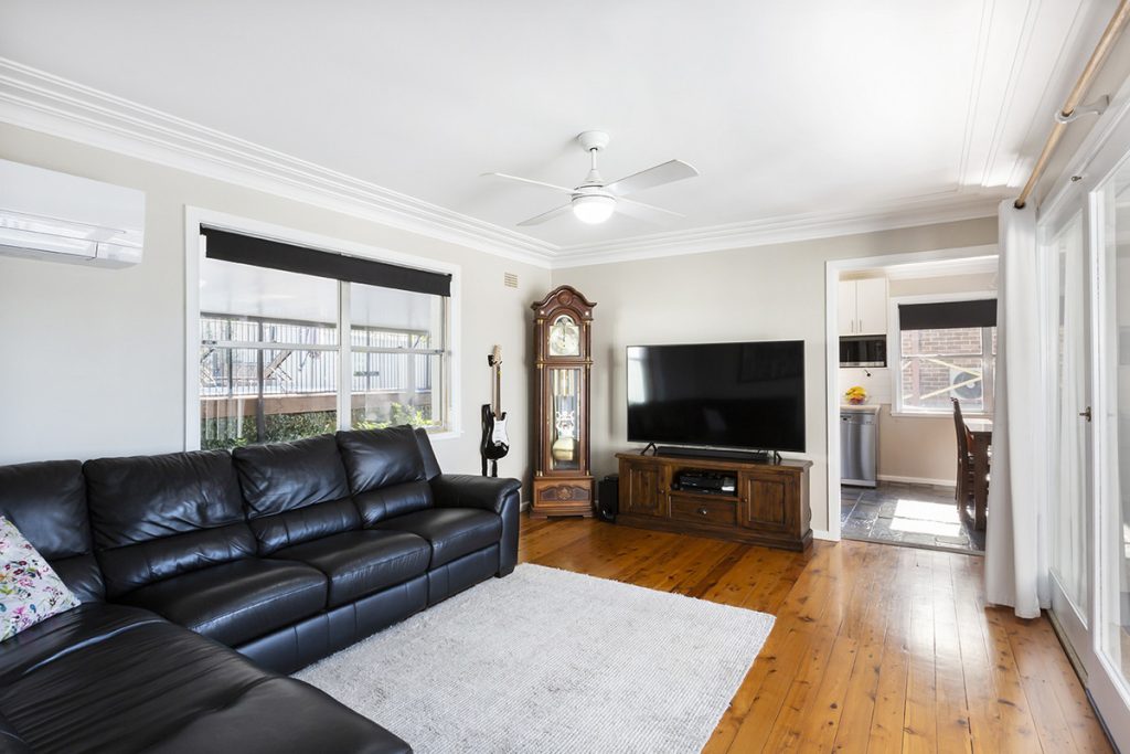 28 Reid Road, Winmalee NSW 2777 — photo 2