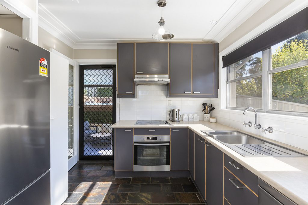28 Reid Road, Winmalee NSW 2777 — photo 5