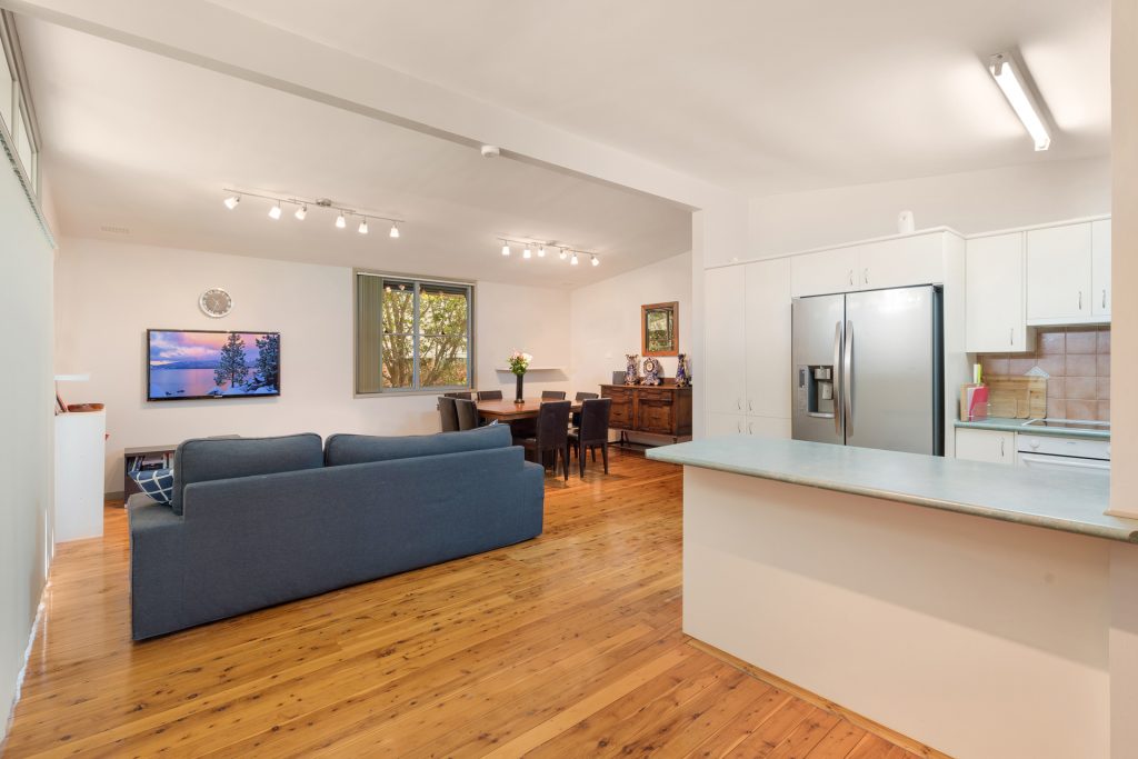 18 Parkes Crescent, Faulconbridge NSW 2776 — photo 5