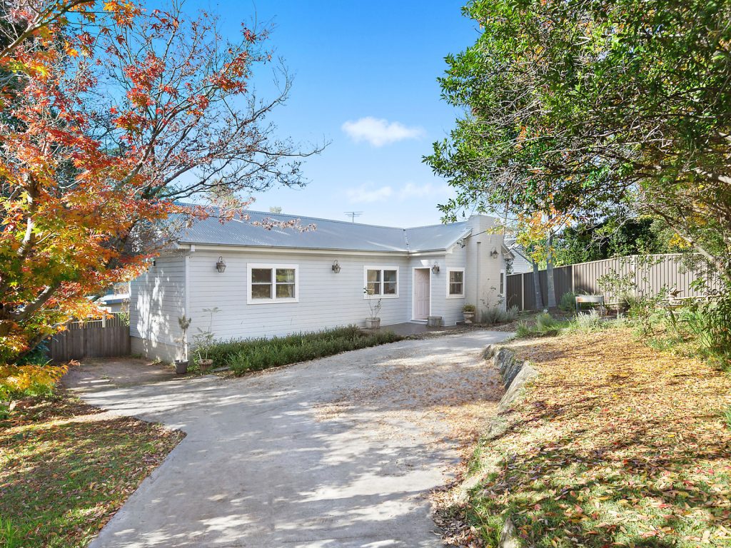 10 Burns Road, Springwood NSW 2777
