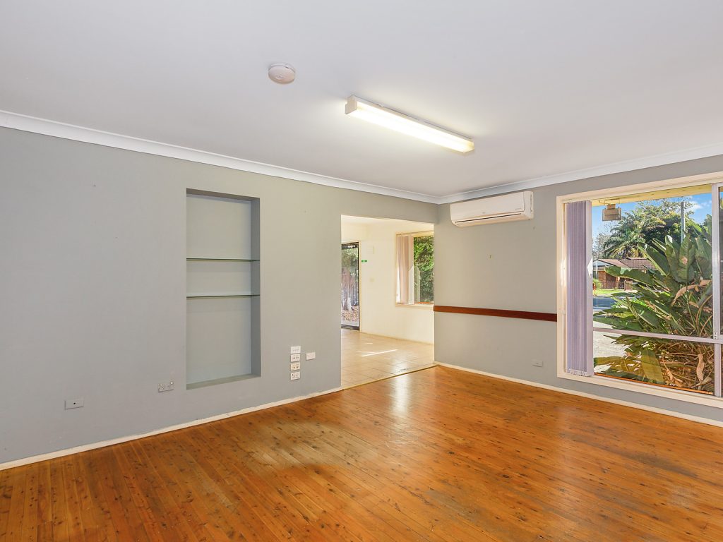 27 Dixon Road, Blaxland NSW 2774 — photo 3