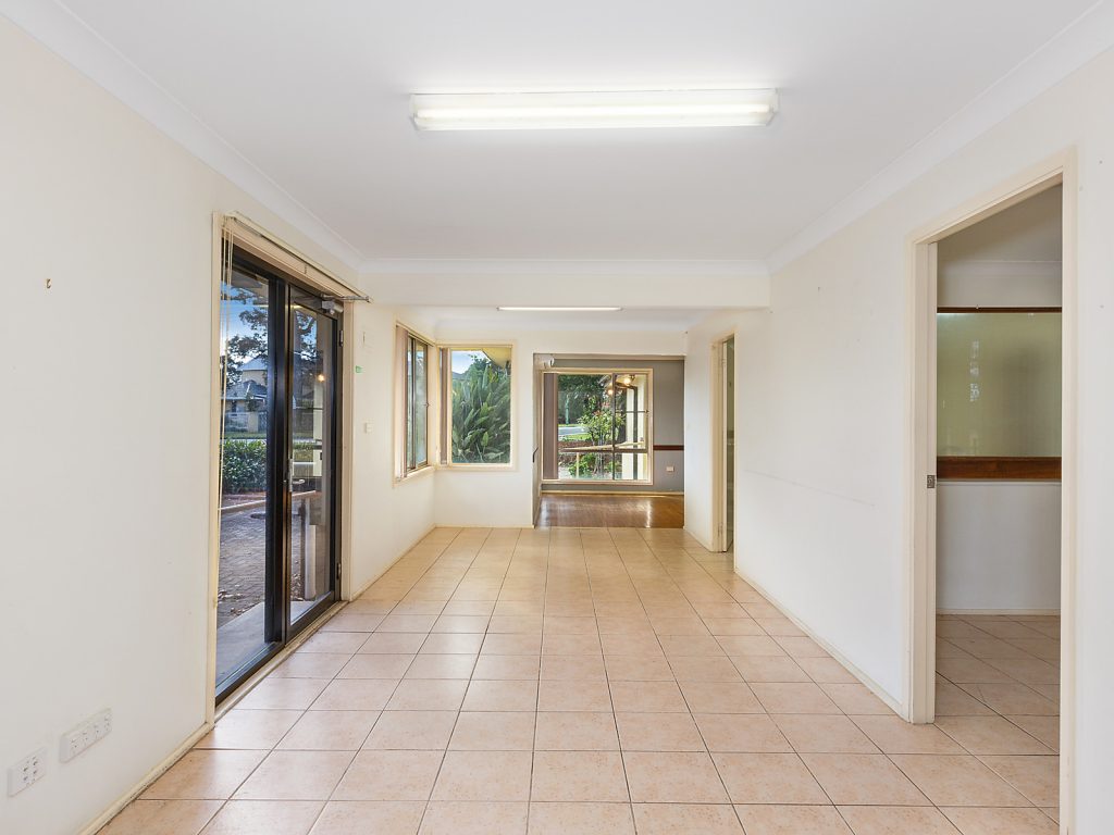 27 Dixon Road, Blaxland NSW 2774 — photo 5