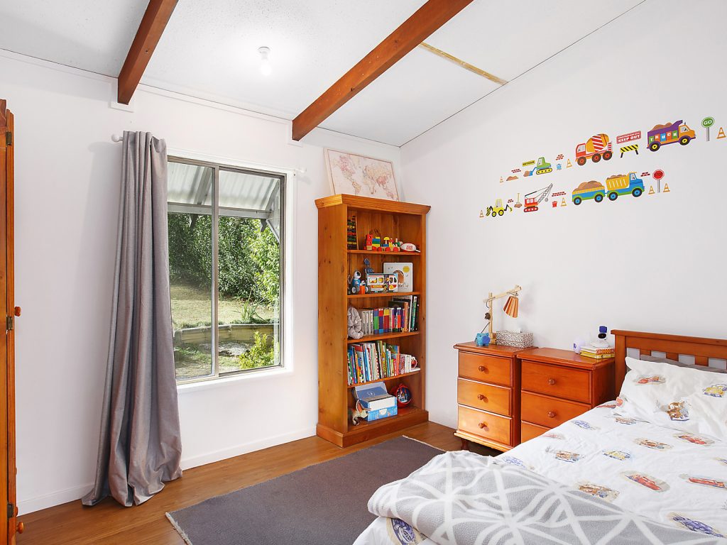 22 Parkes Crescent, Faulconbridge NSW 2776 — photo 3