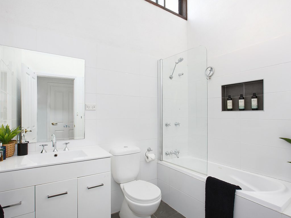 22 Parkes Crescent, Faulconbridge NSW 2776 — photo 5