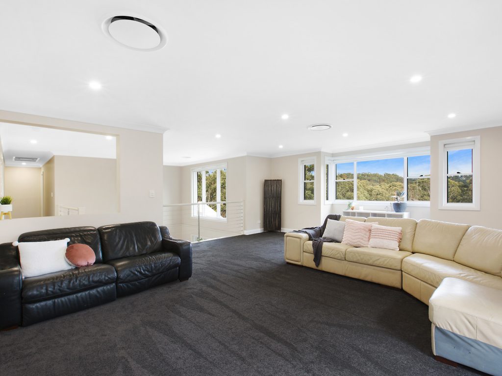 42 Stapylton Street, Winmalee NSW 2777 — photo 2