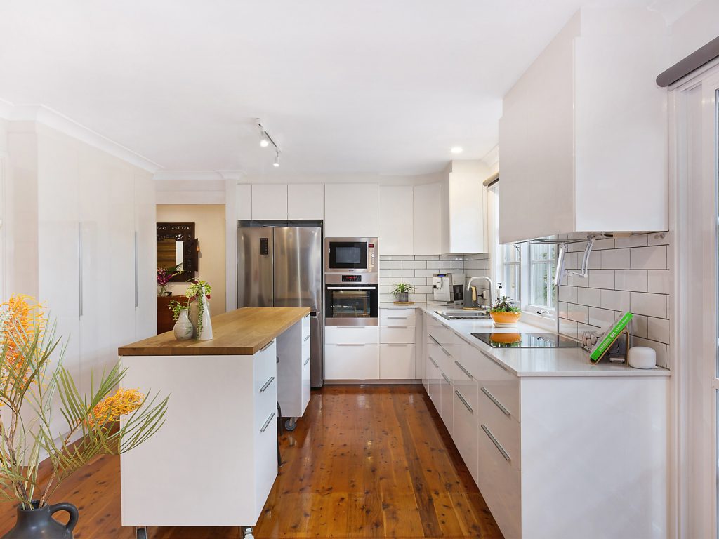 11 Kent Street, Winmalee NSW 2777 — photo 2