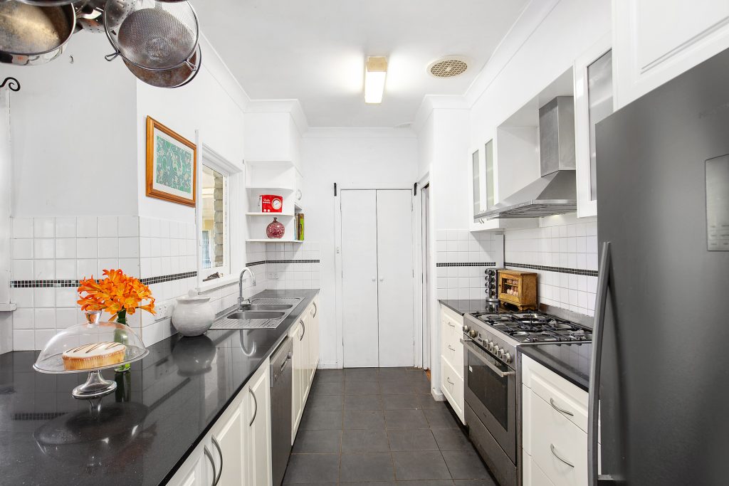 97 Hawkesbury Road, Springwood NSW 2777 — photo 3