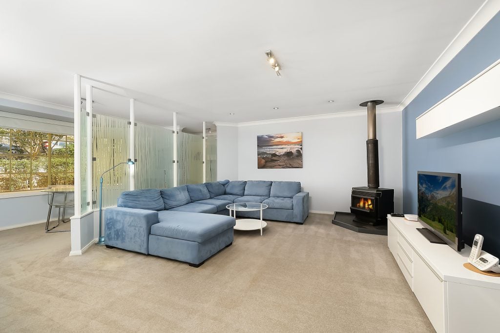 6 Newton Way, Winmalee NSW 2777 — photo 2