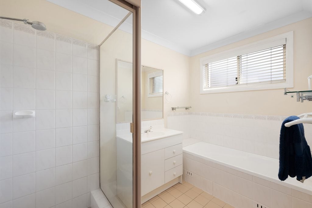 6 Newton Way, Winmalee NSW 2777 — photo 7