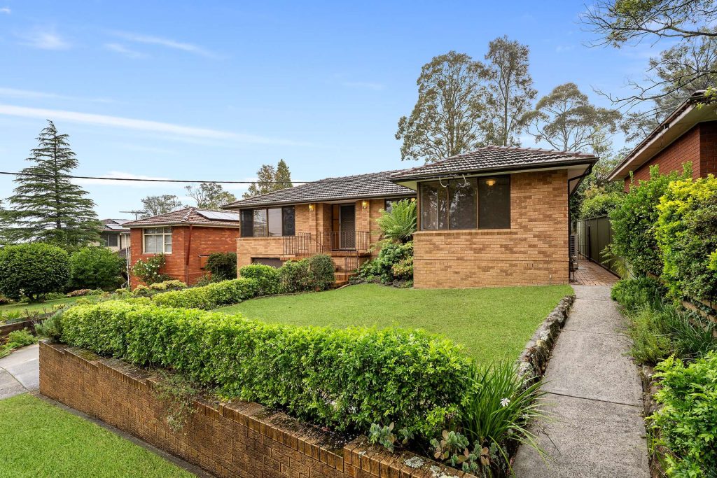 5 Blue Gum Crescent, Blaxland NSW 2774 — photo 2