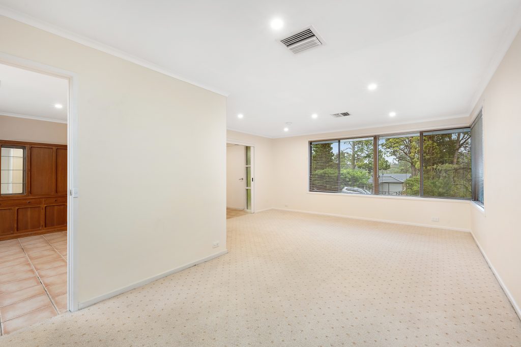 5 Blue Gum Crescent, Blaxland NSW 2774 — photo 4