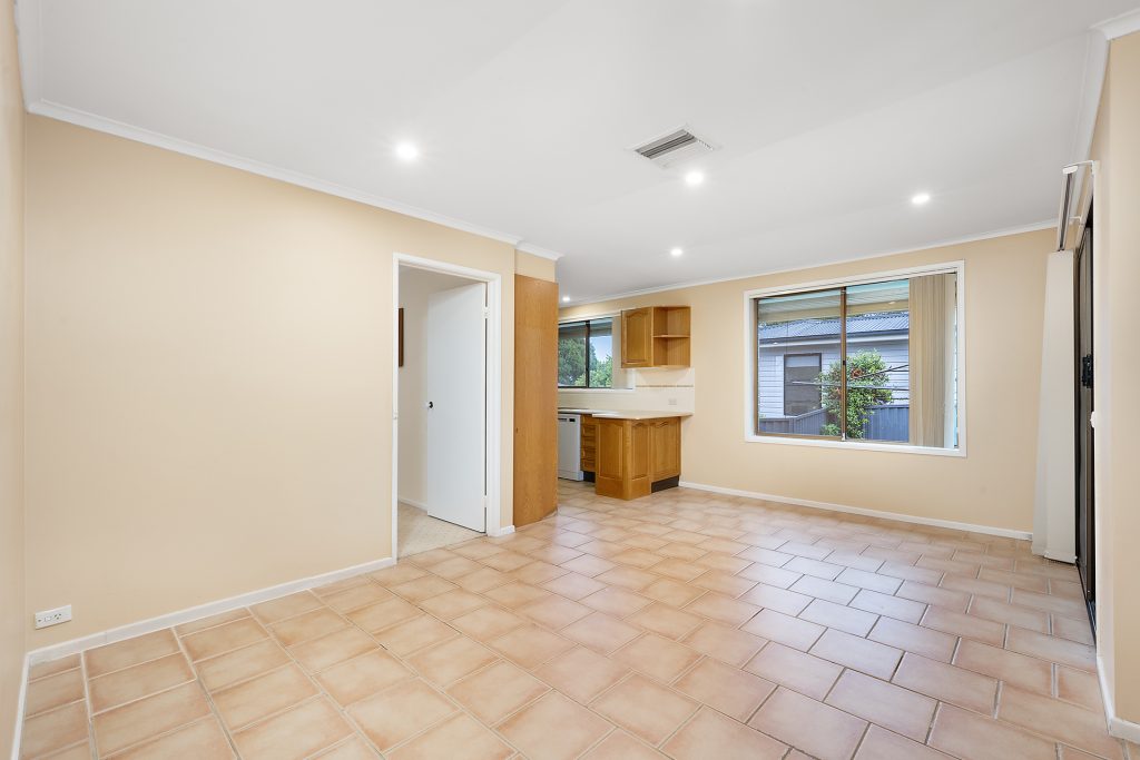 5 Blue Gum Crescent, Blaxland NSW 2774 — photo 5